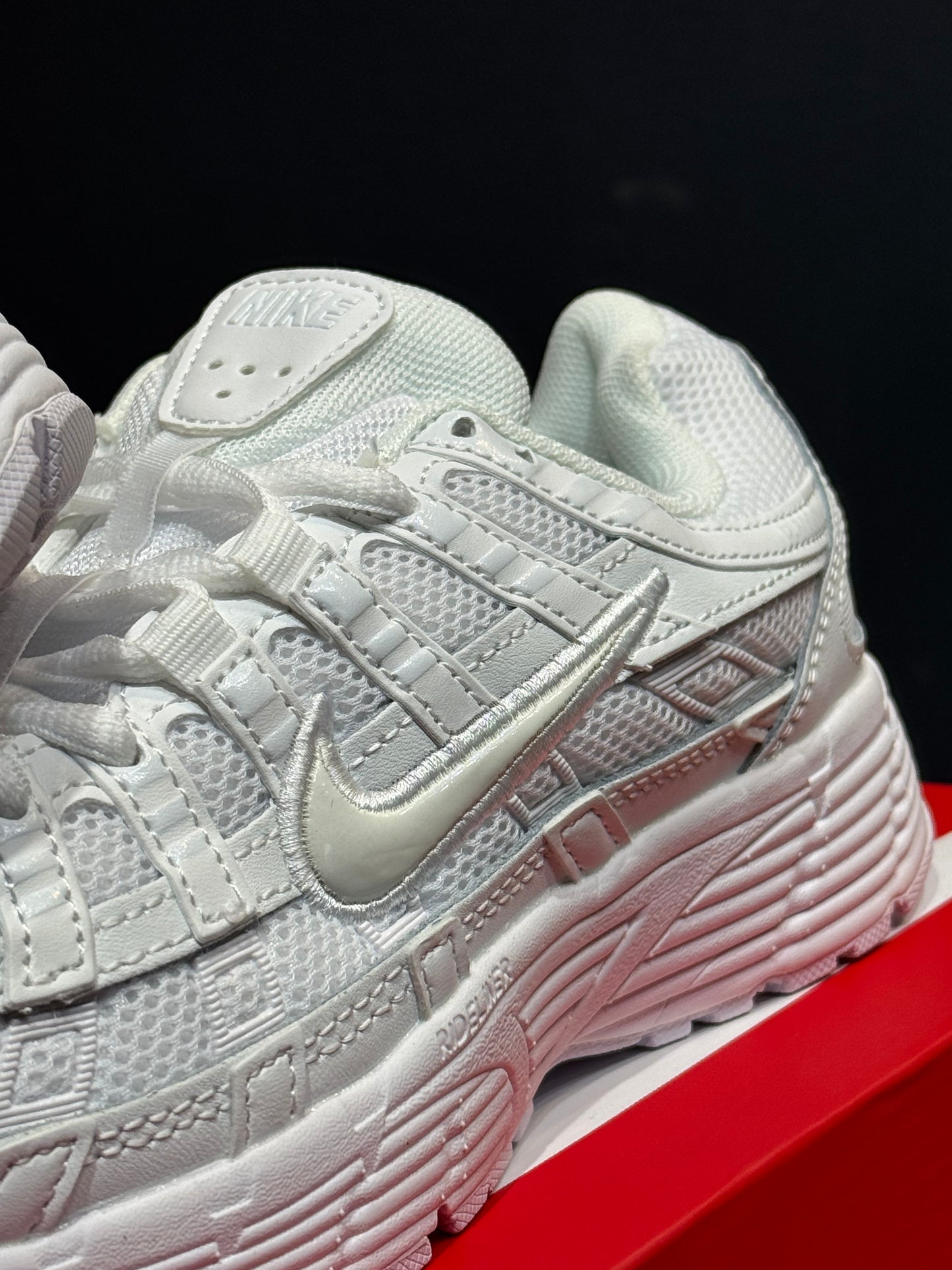 Nike p6000