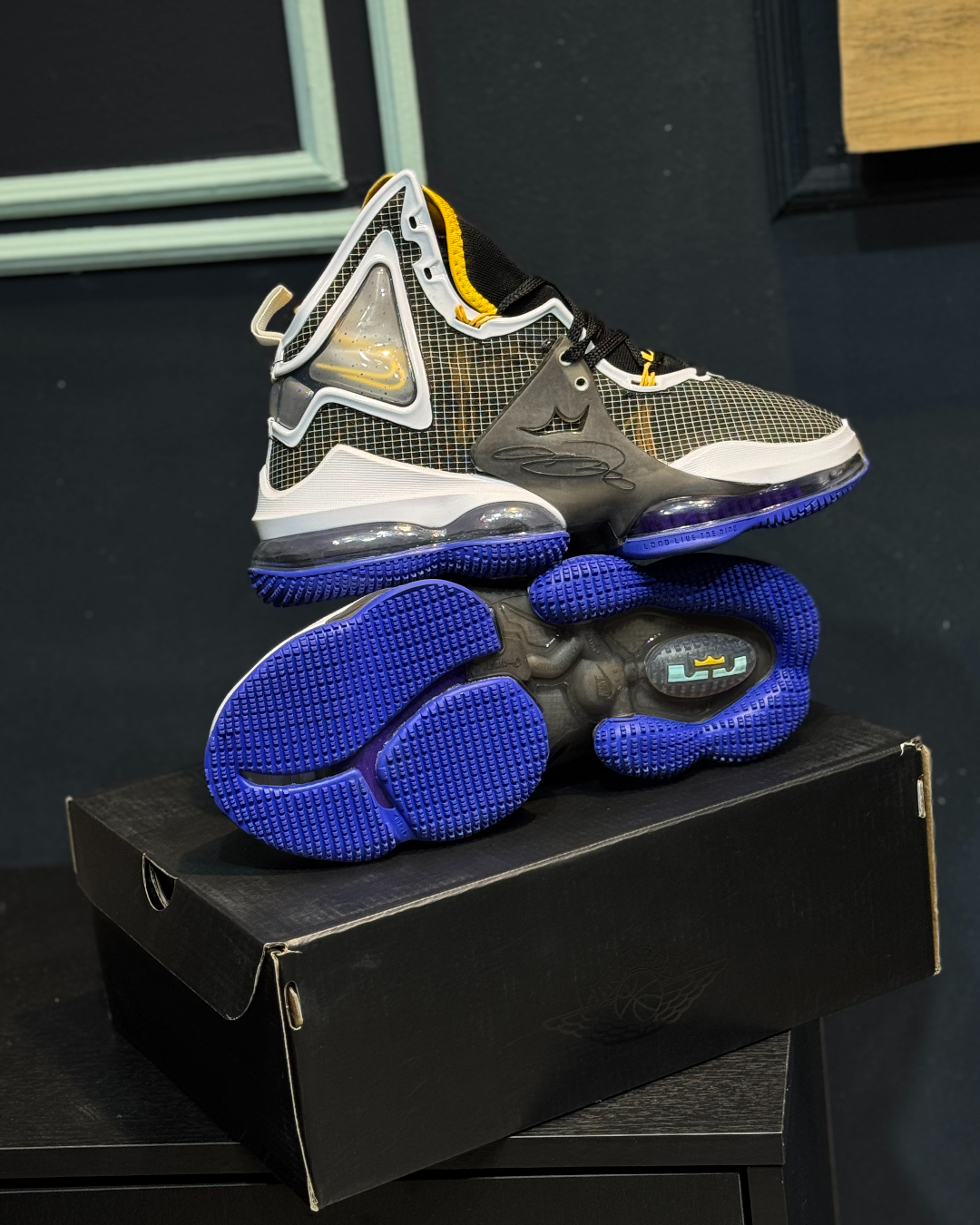 Nike lebron 19