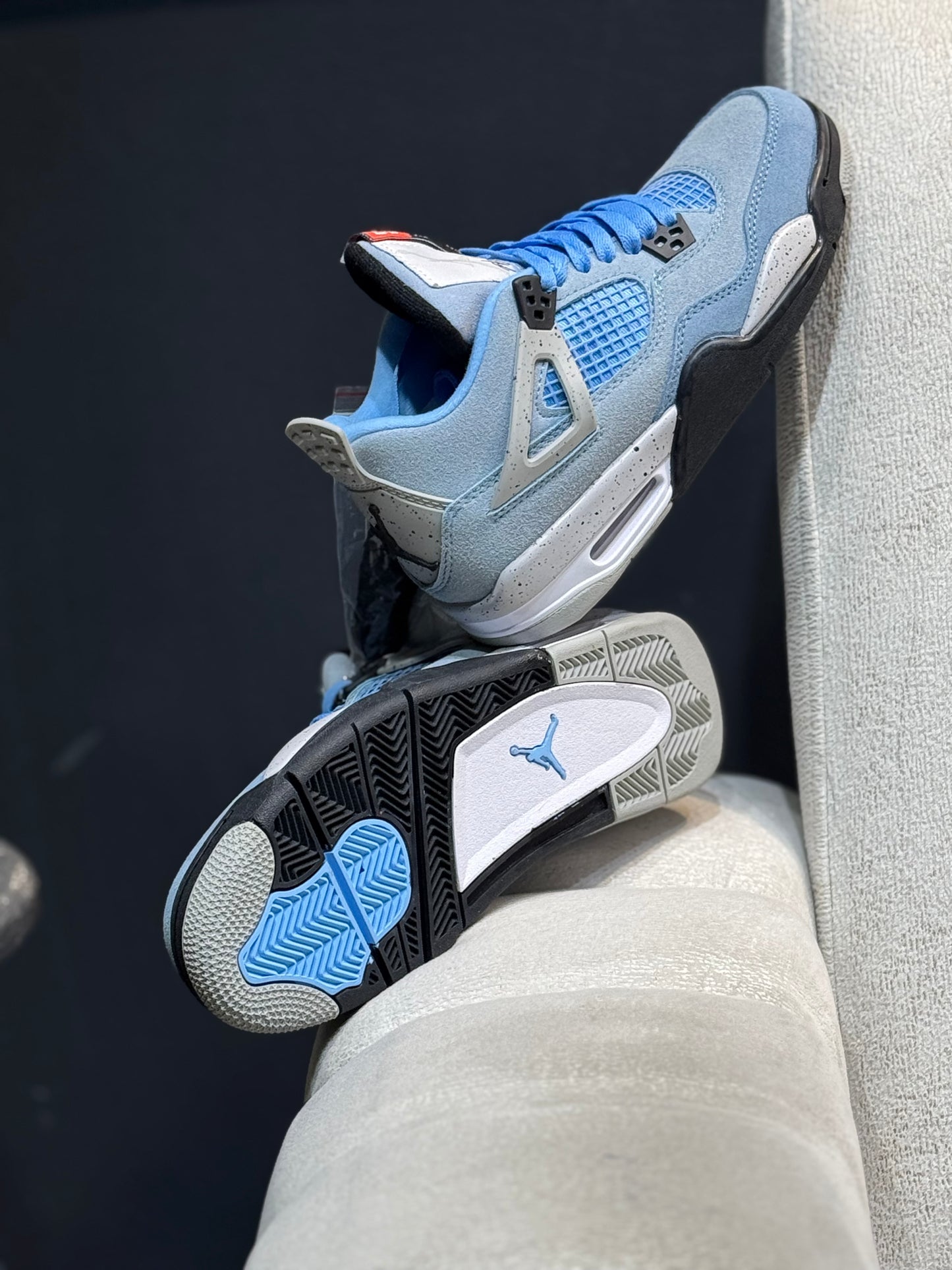 Jordan retro 4 blue