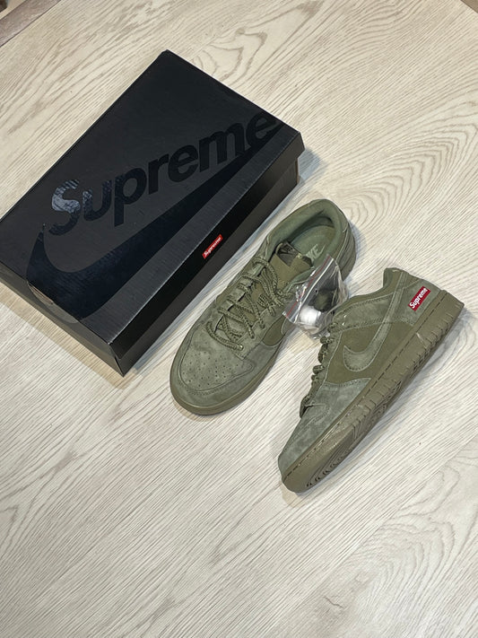 Nike dunk x supreme