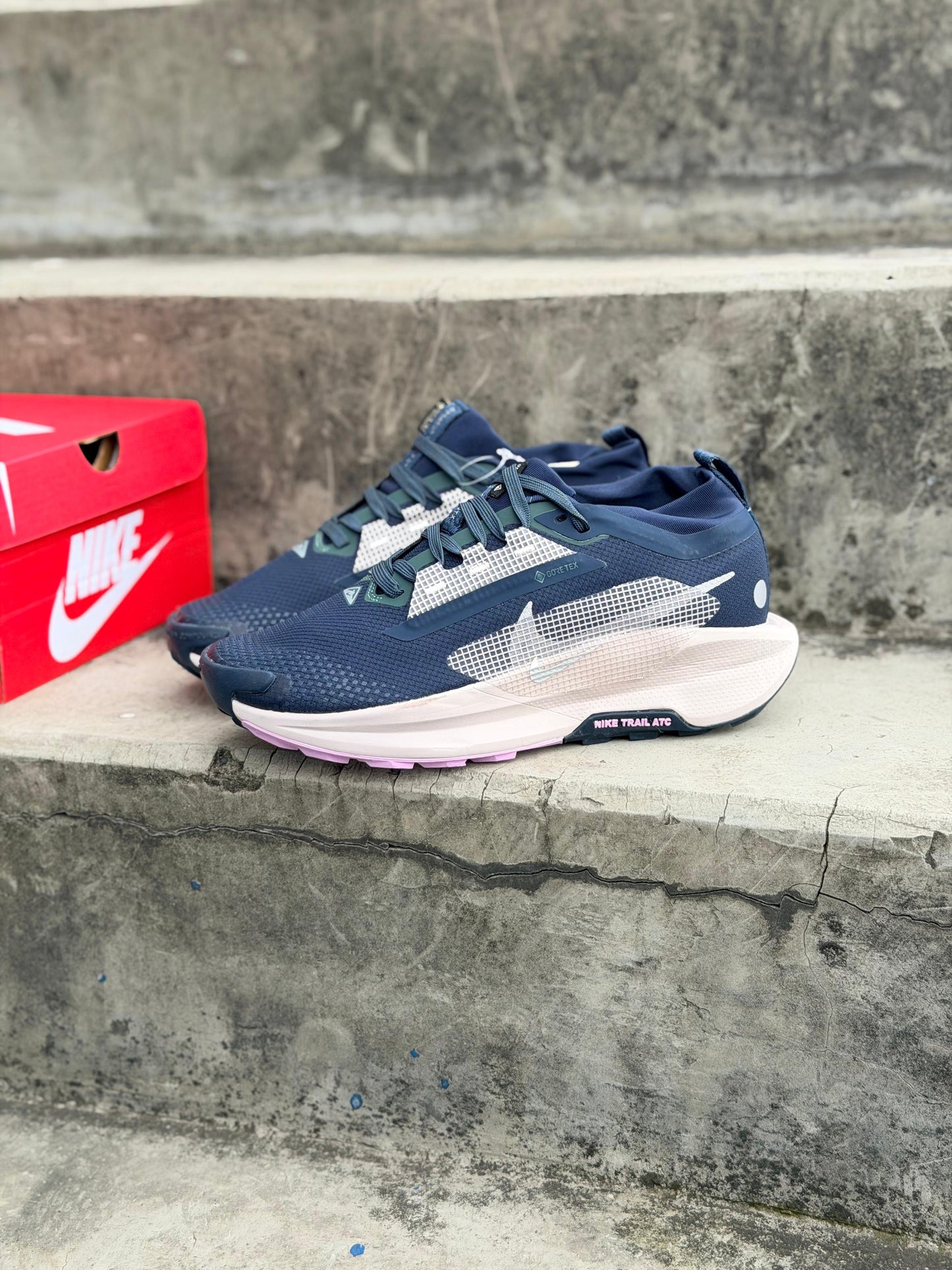 NIKE TRAIL
