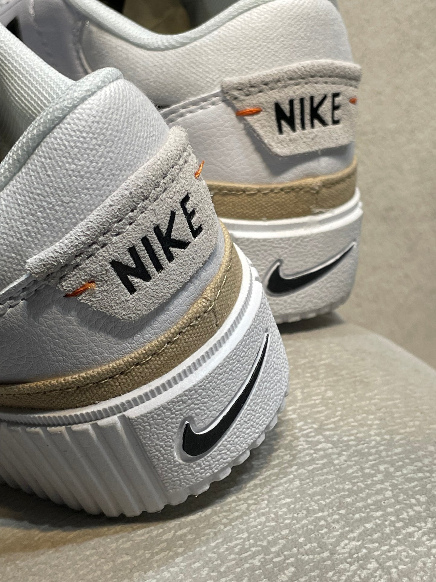 Nike court lagacy