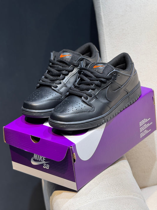Nike sb dunk black
