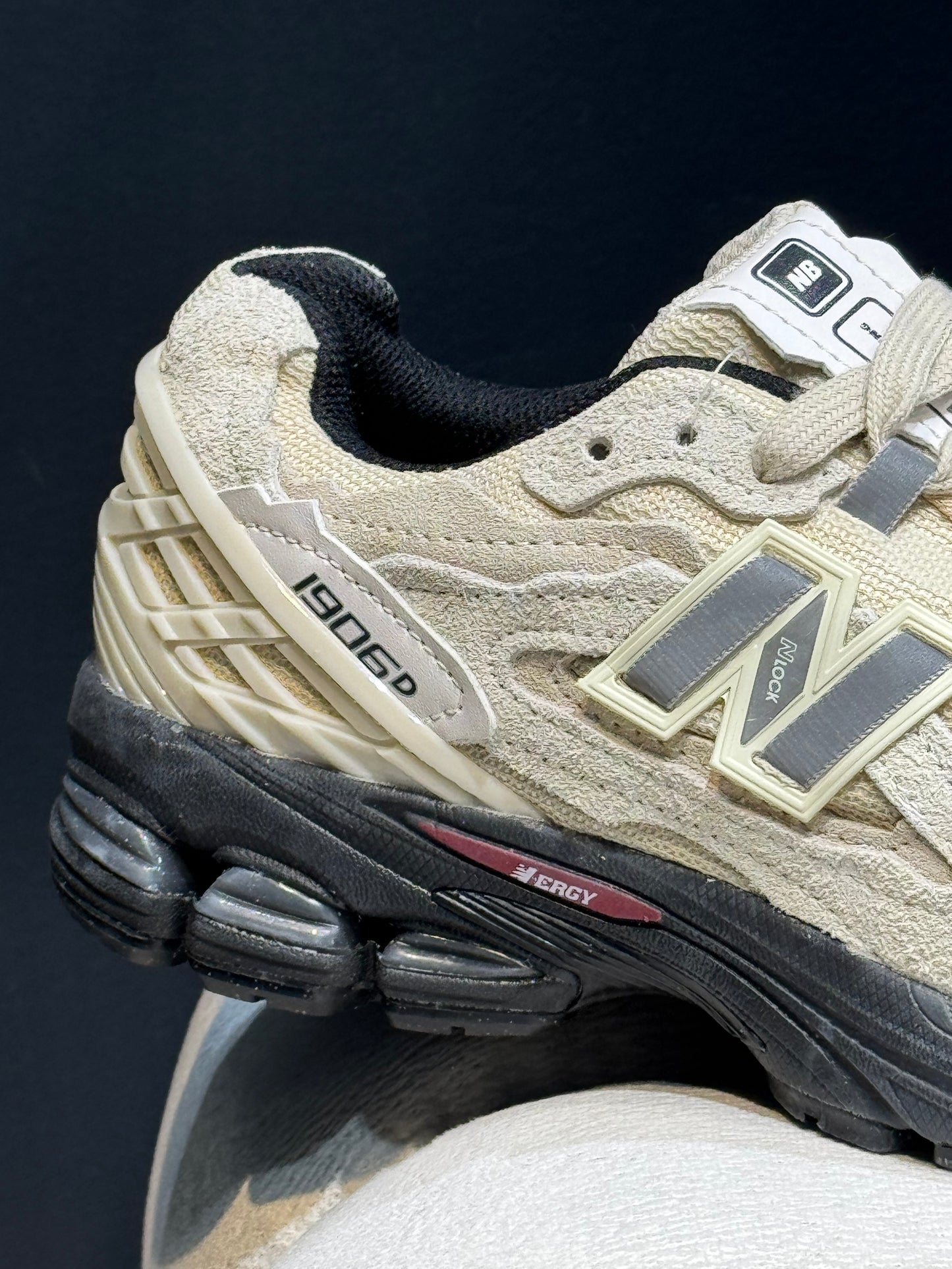 New balance 1906R