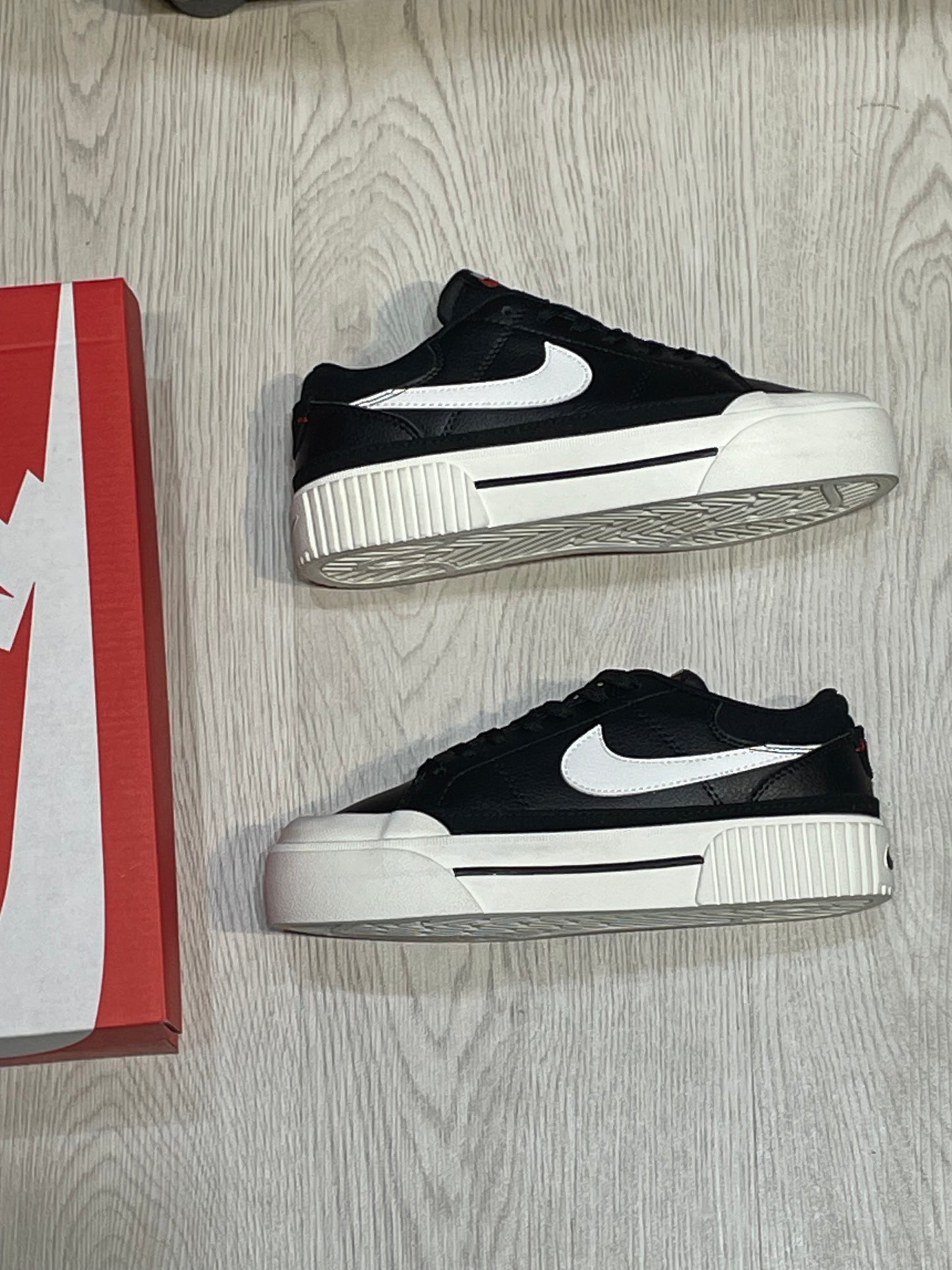 Nike court Legacy