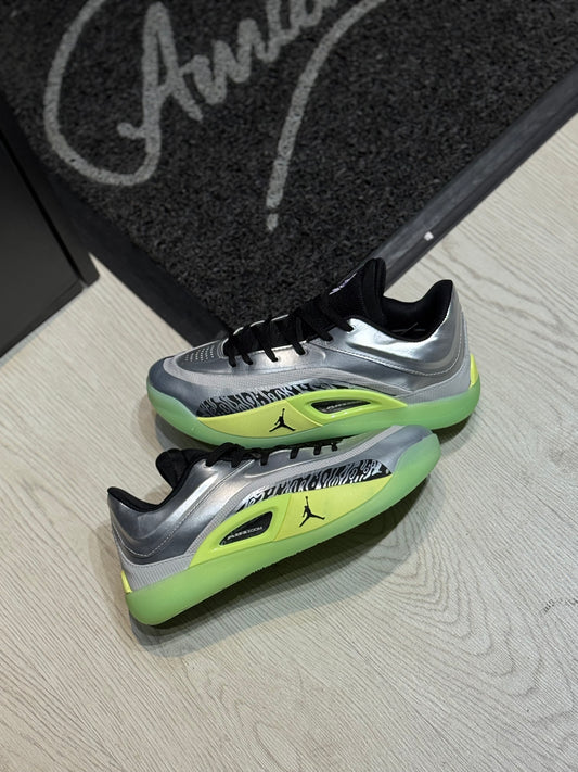 Jordan Zion 4 grey fog