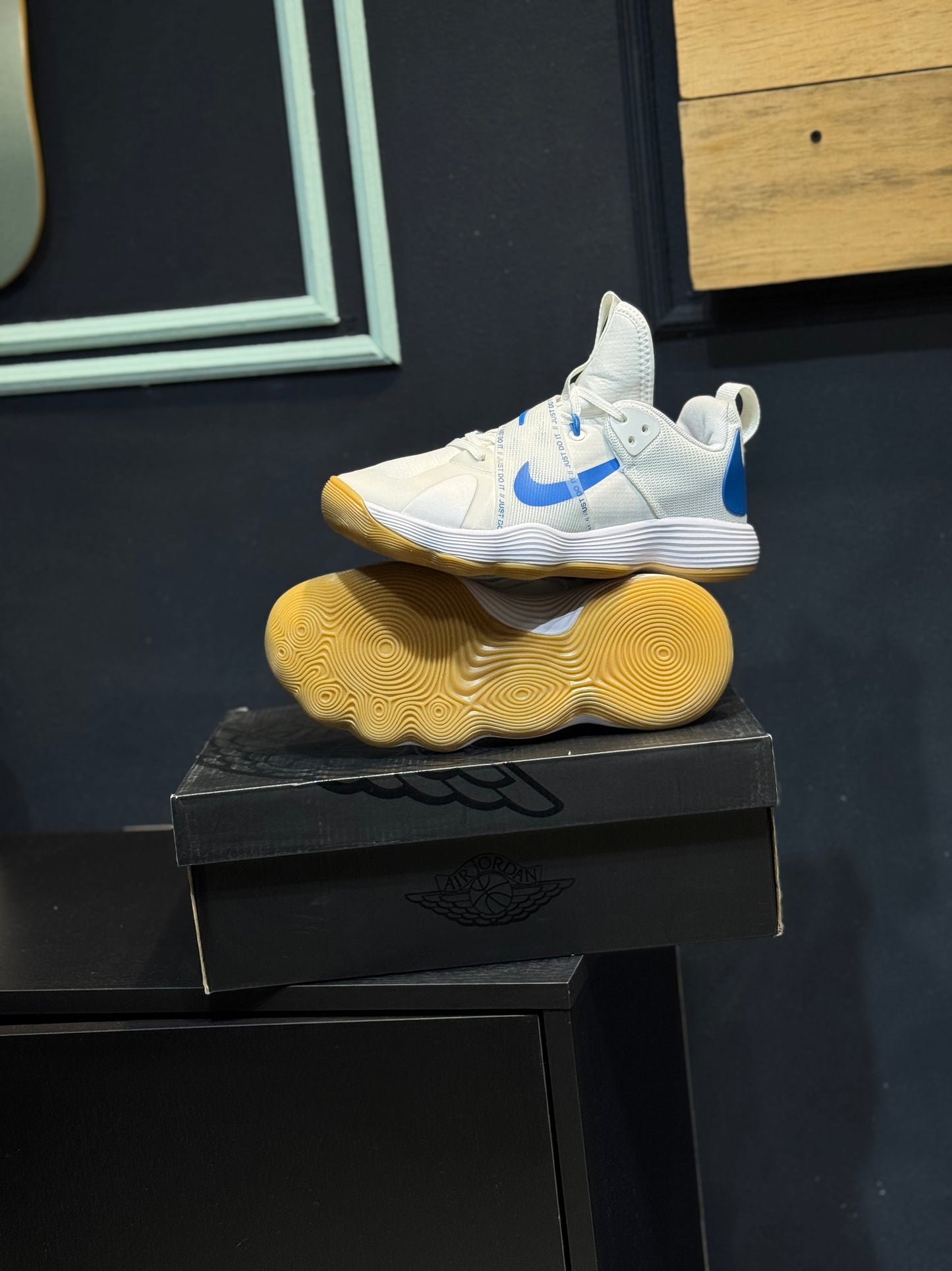 Nike reach hyperset