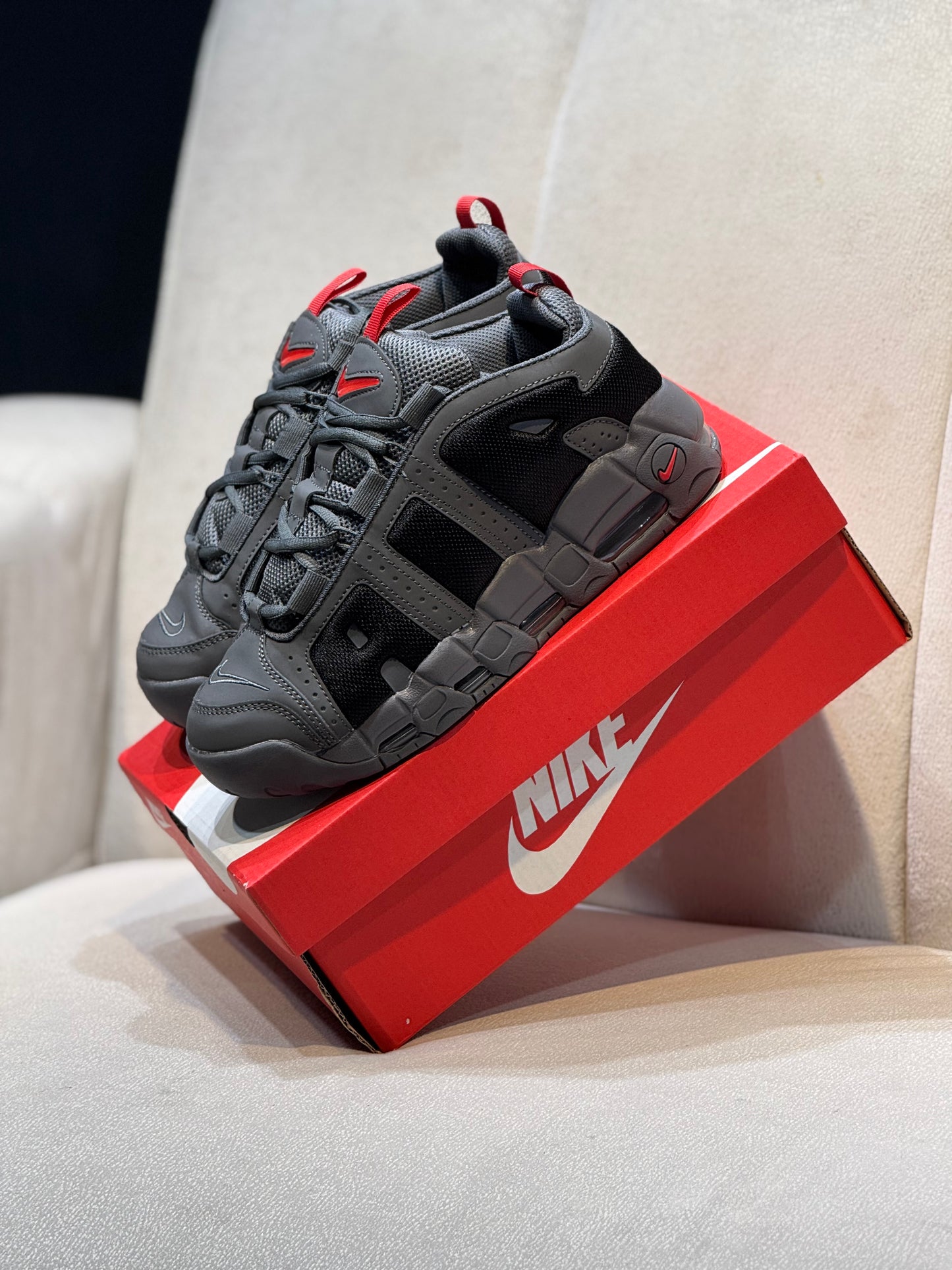 Nike uptempo low