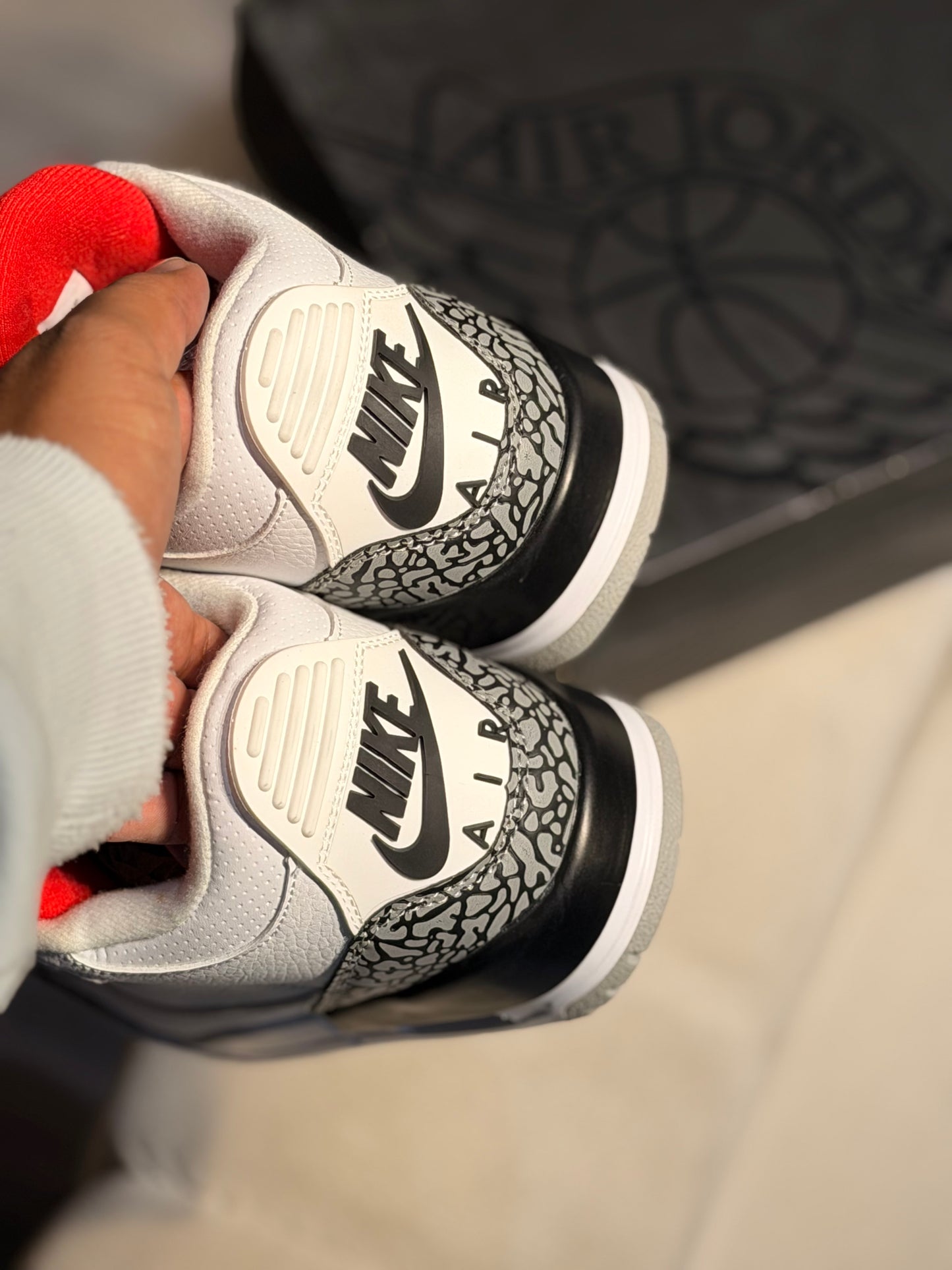 Jordan retro 3 white