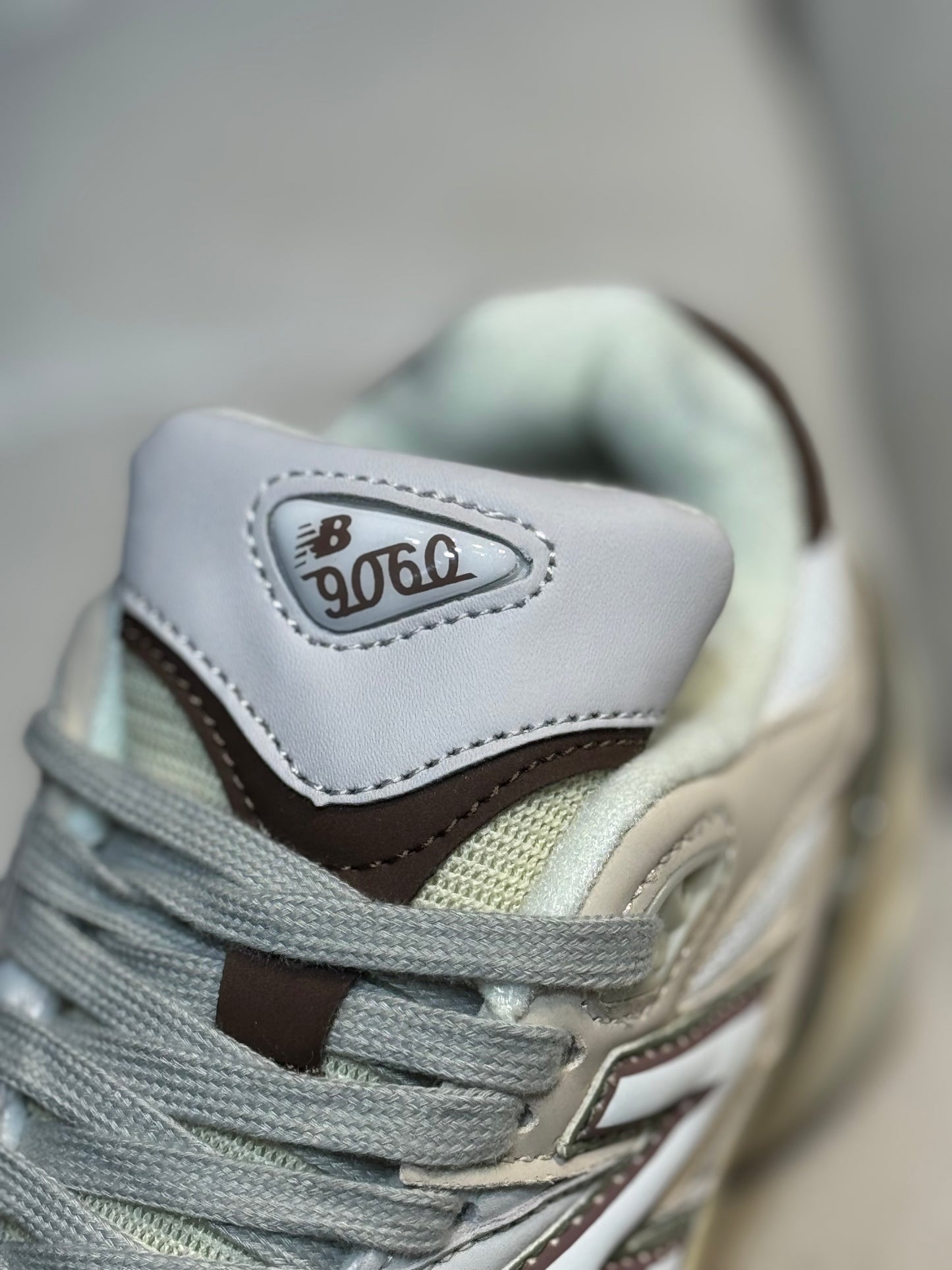 New balance 9060