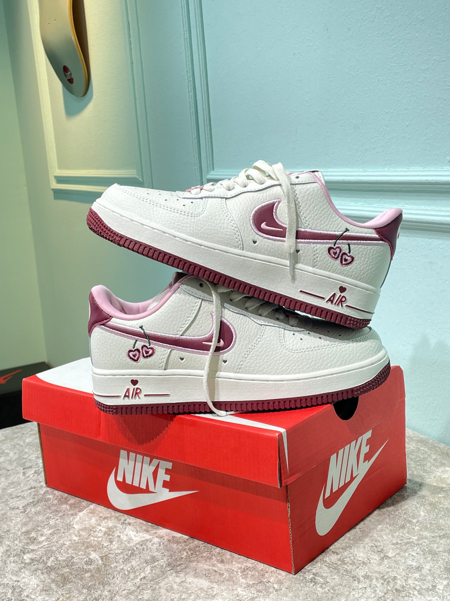 Nike Force one cereza