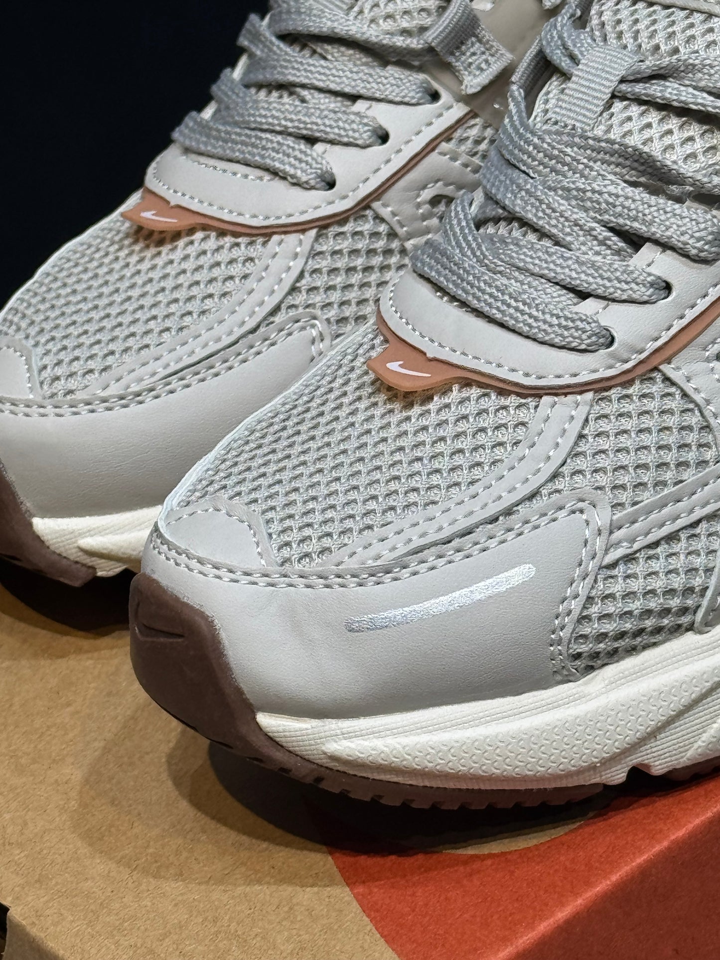 Nike V2K