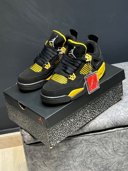 Jordan retro 4 Thunder yellow