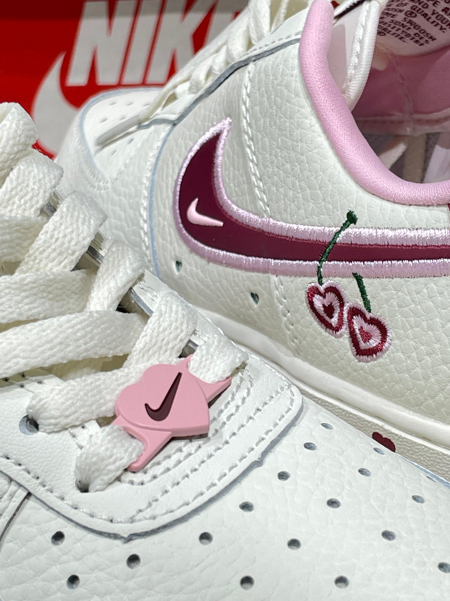 Nike Force one cereza