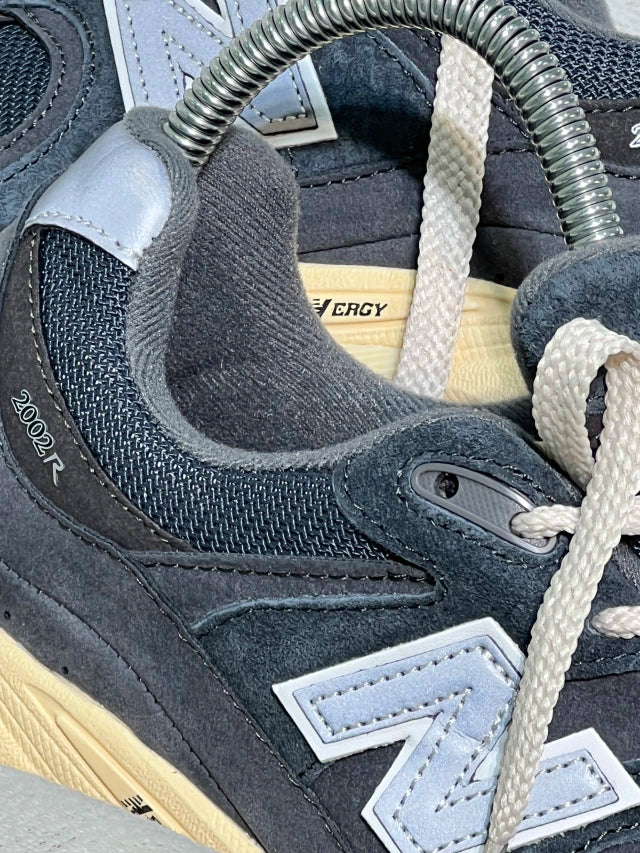 New Balance 2002R