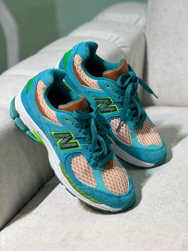 New Balance 2002R