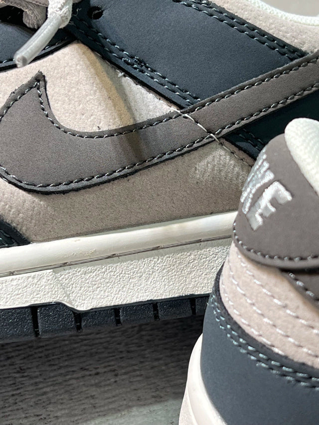 Nike Dunk Low Otomo