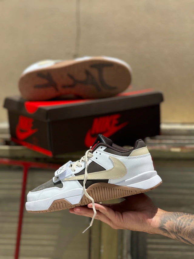Nike Travis Scott