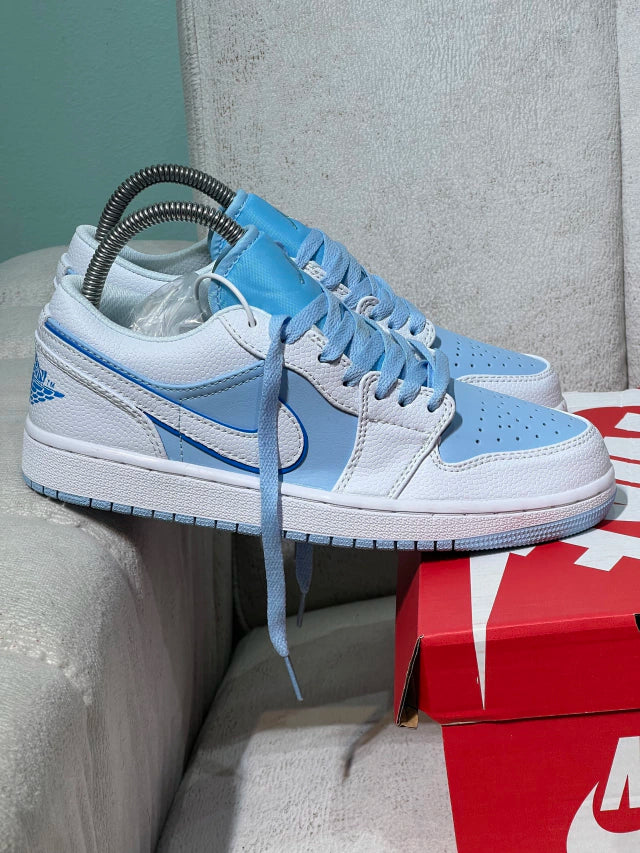 Jordan 1 Reverse Ice Blue