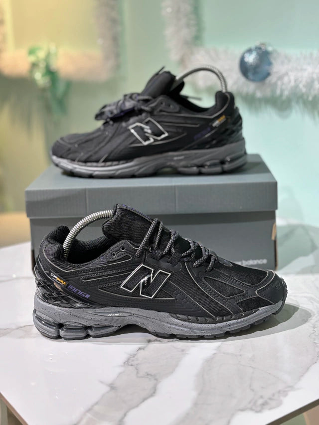 New Balance 1906R