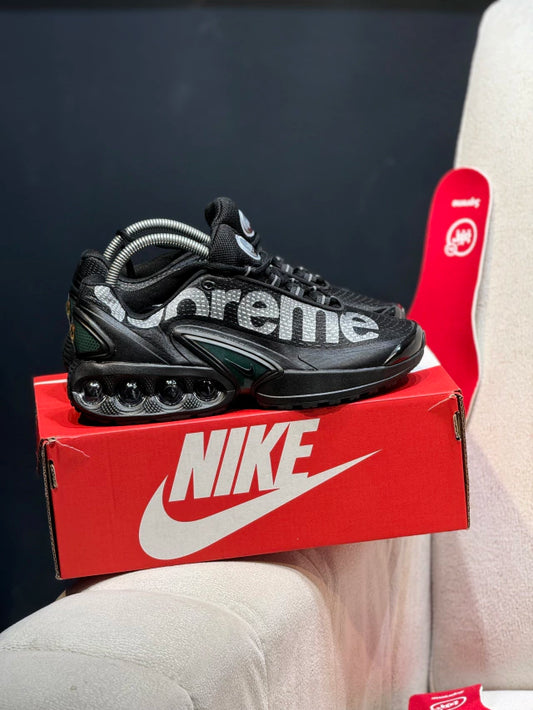 Nike DN x Supreme