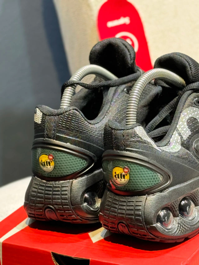Nike DN x Supreme