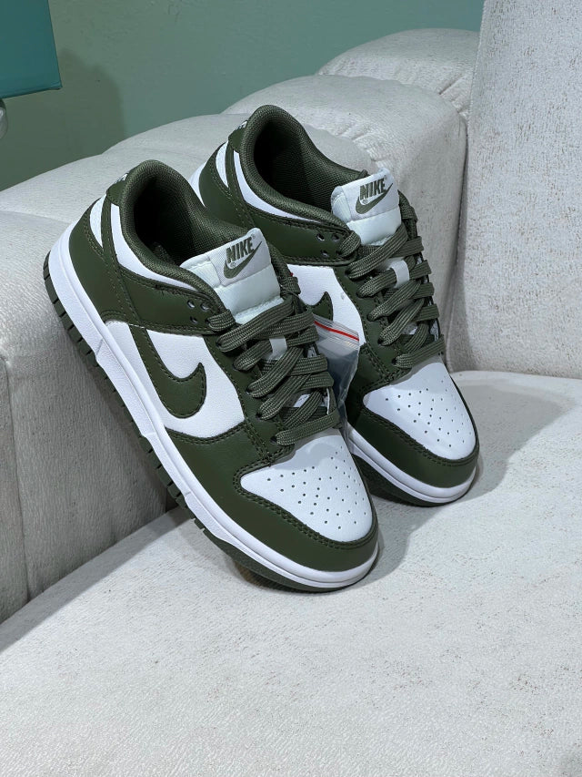 Nike Dunk Low Olive
