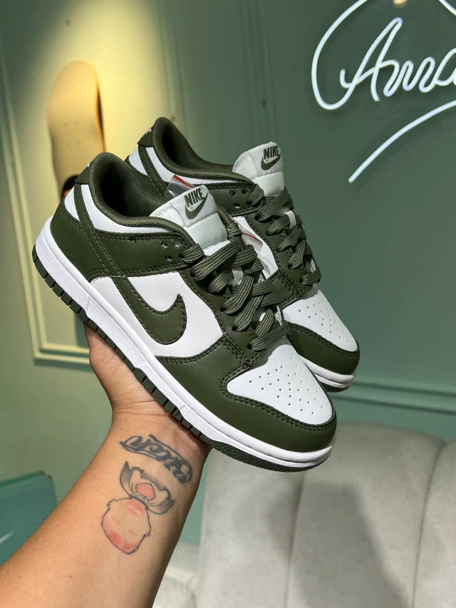Nike Dunk Low Olive