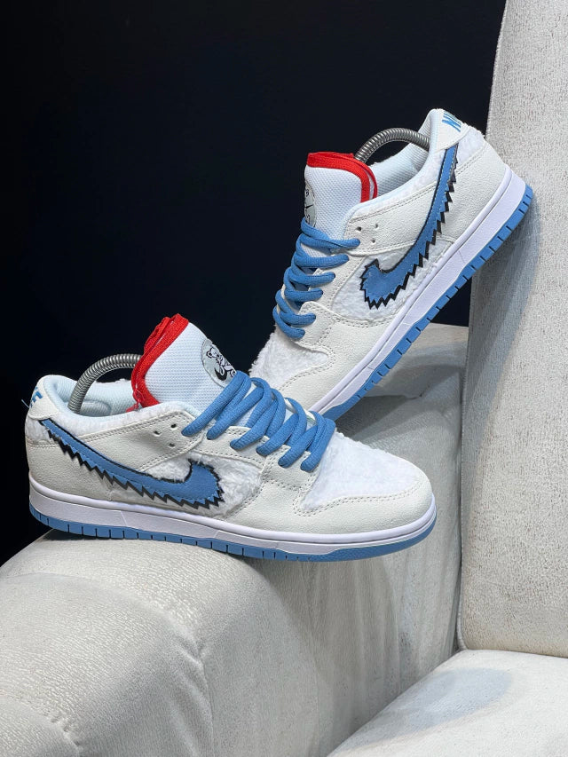 Nike Dunk SB Abominable