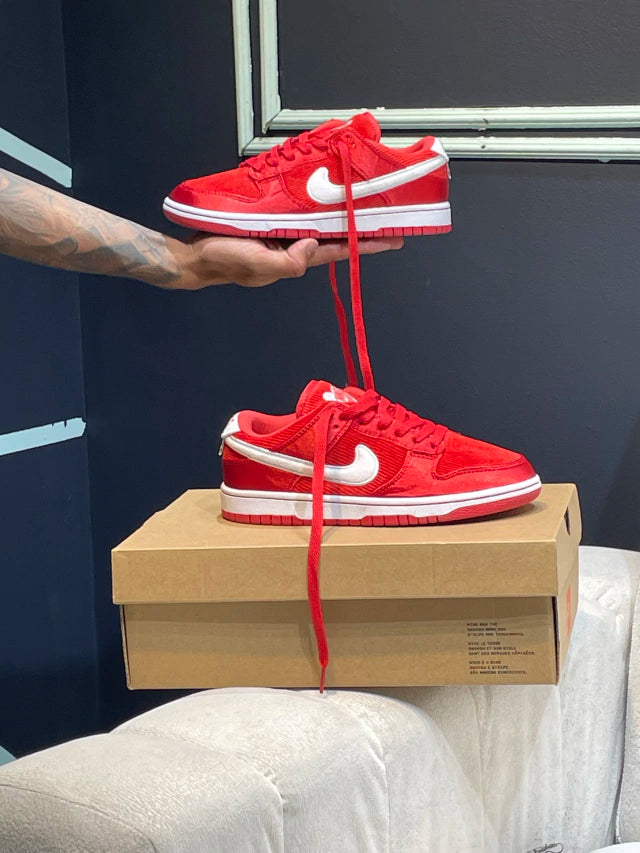 Nike Dunk X San Valentín