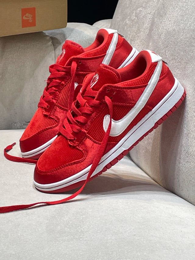 Nike Dunk X San Valentín