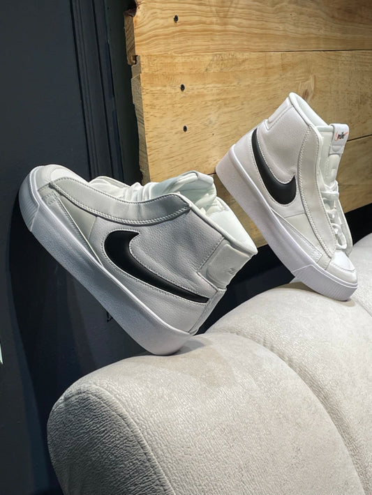 Nike Blazer Mid Victory