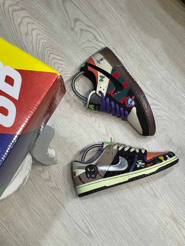 Nike SB Halloween
