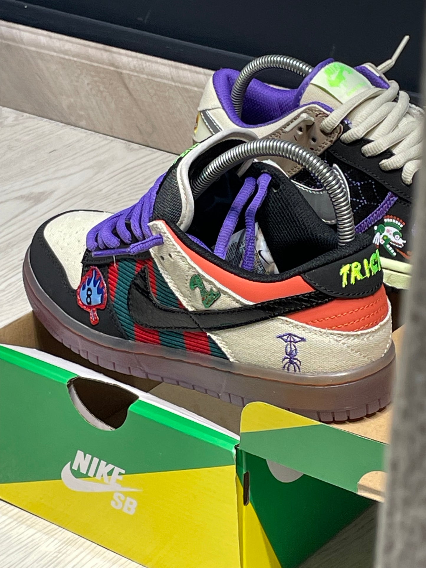 Nike SB Halloween