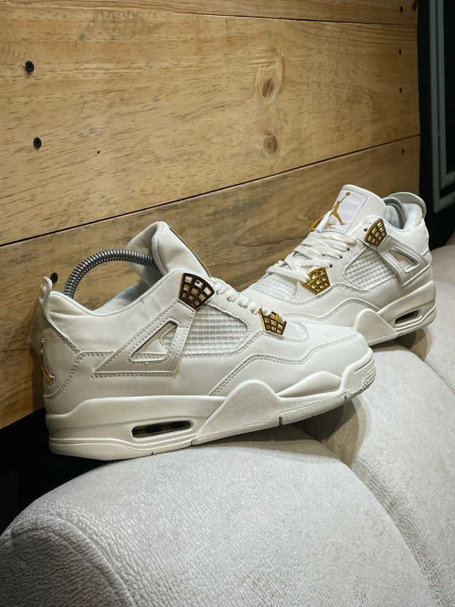Jordan Retro 4 Beige Dorado