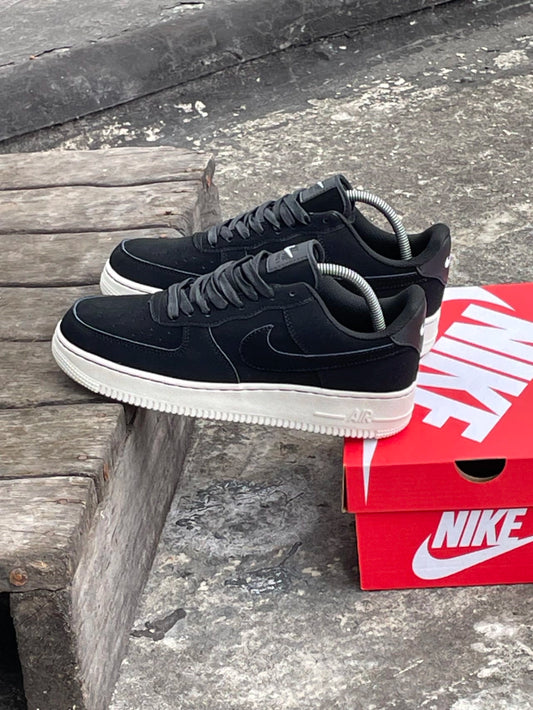 Nike Air Force one Black and White