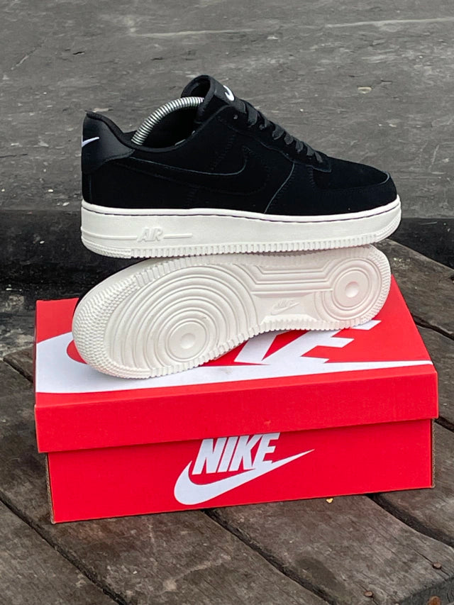 Nike Air Force one Black and White