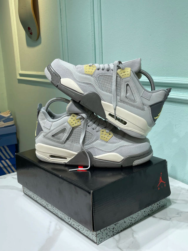 Jordan Retro 4