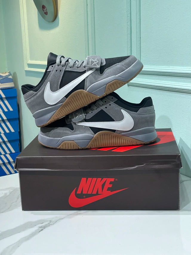 Nike Travis Scott