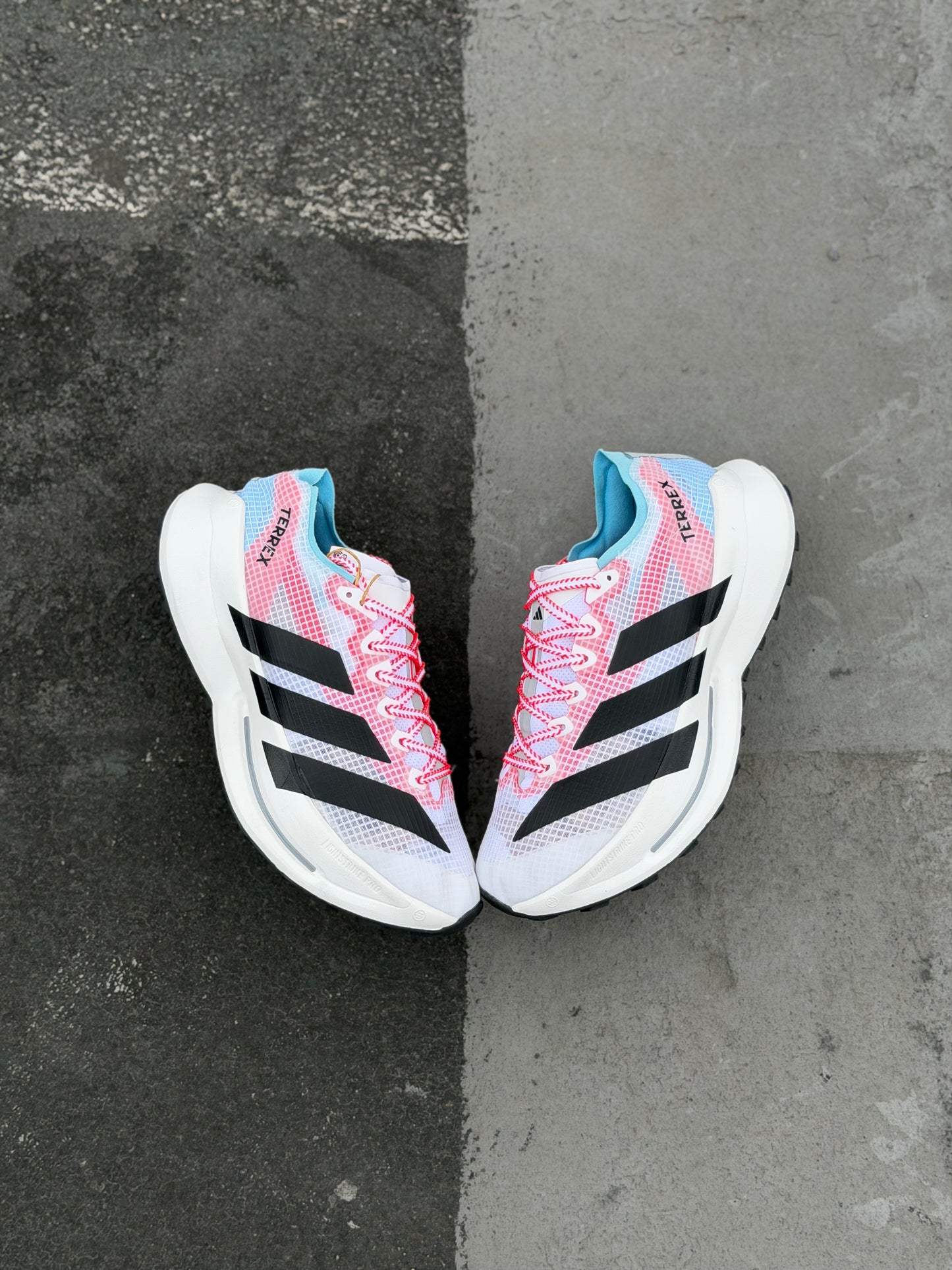 NIKE TERREX