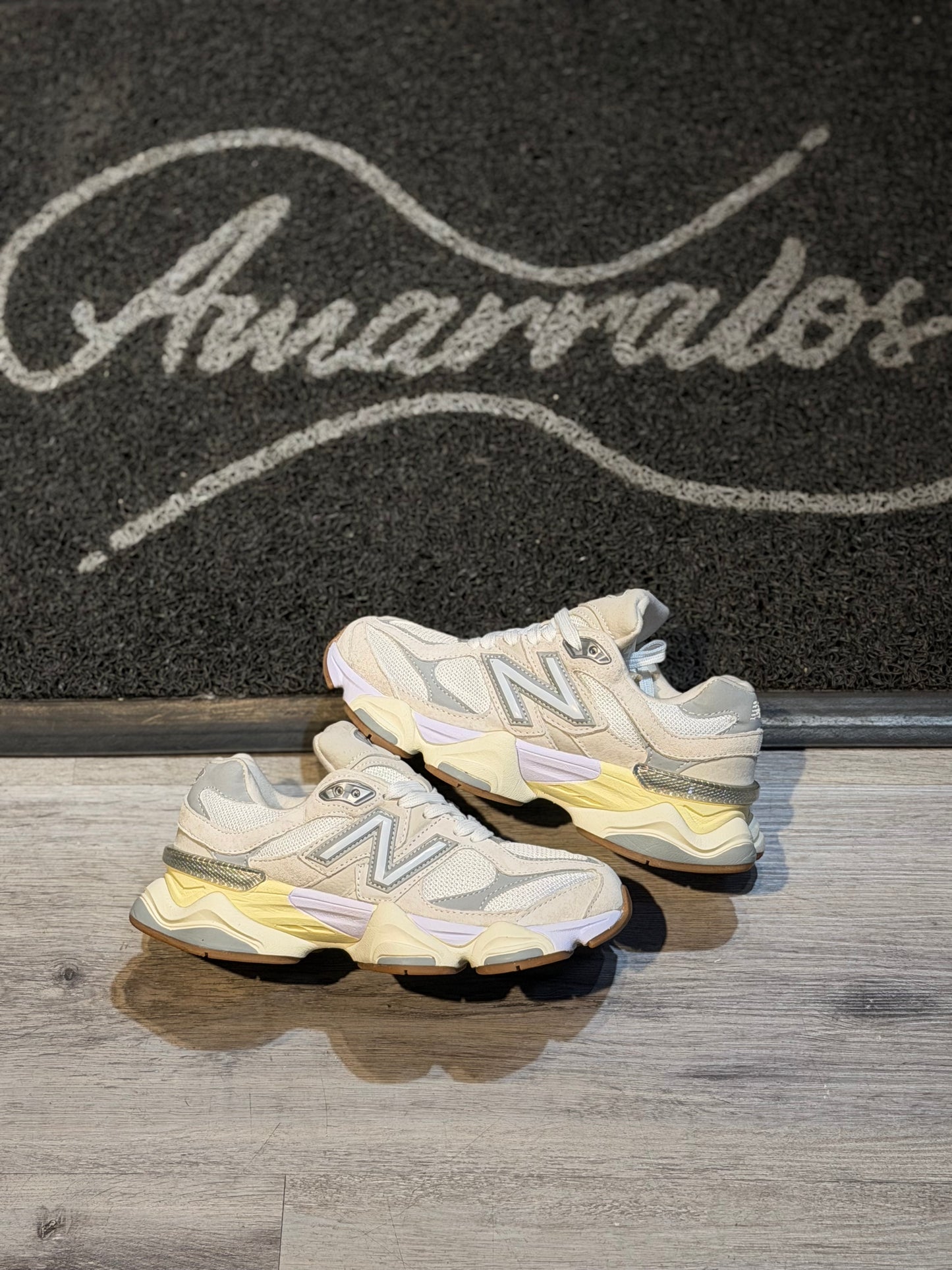 New Balance 9060