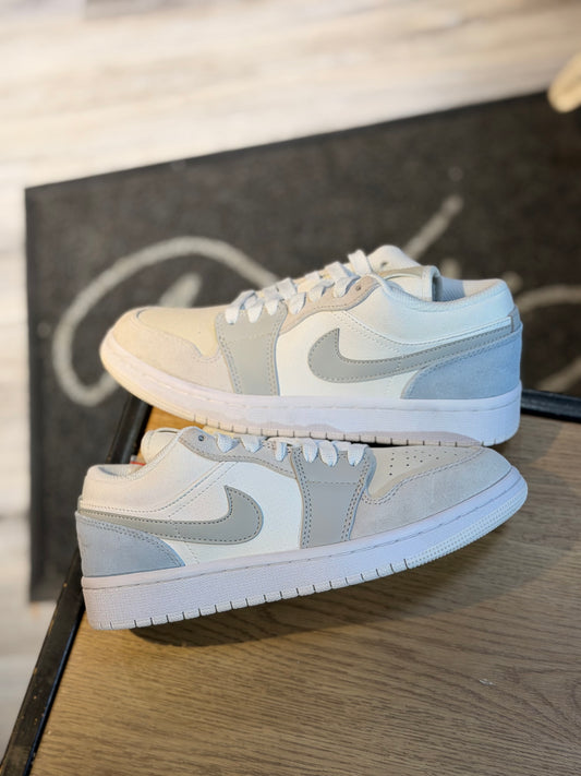 Jordan retro 1 low