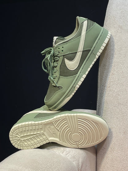 Nike dunk Olive green