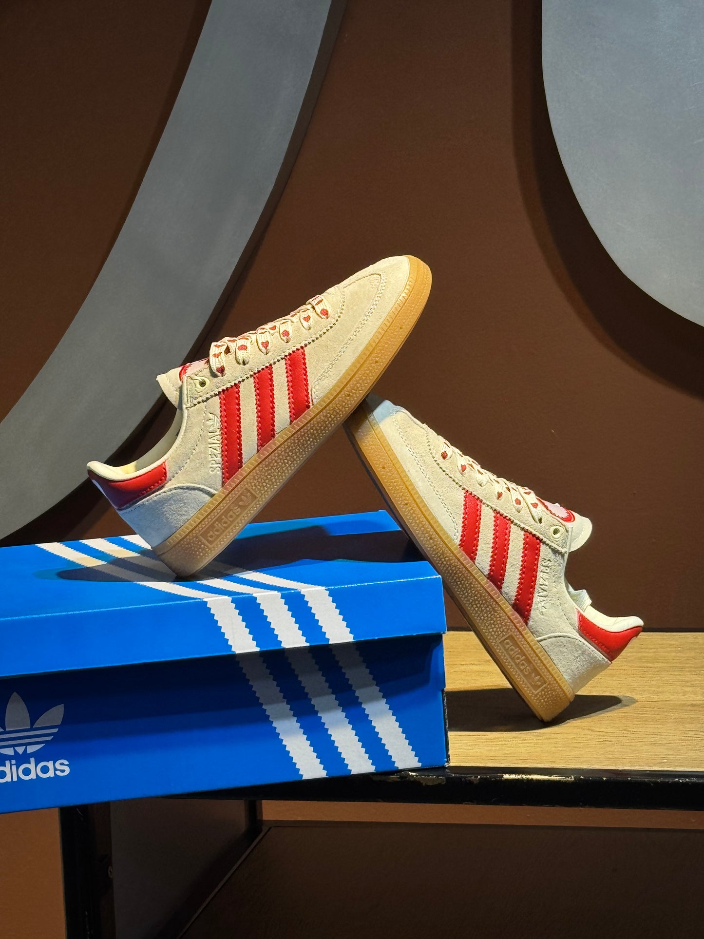 Adidas Special san Valentín