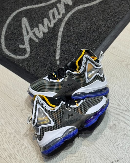 Nike lebron 19