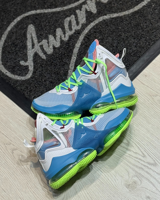 Nike lebron 19