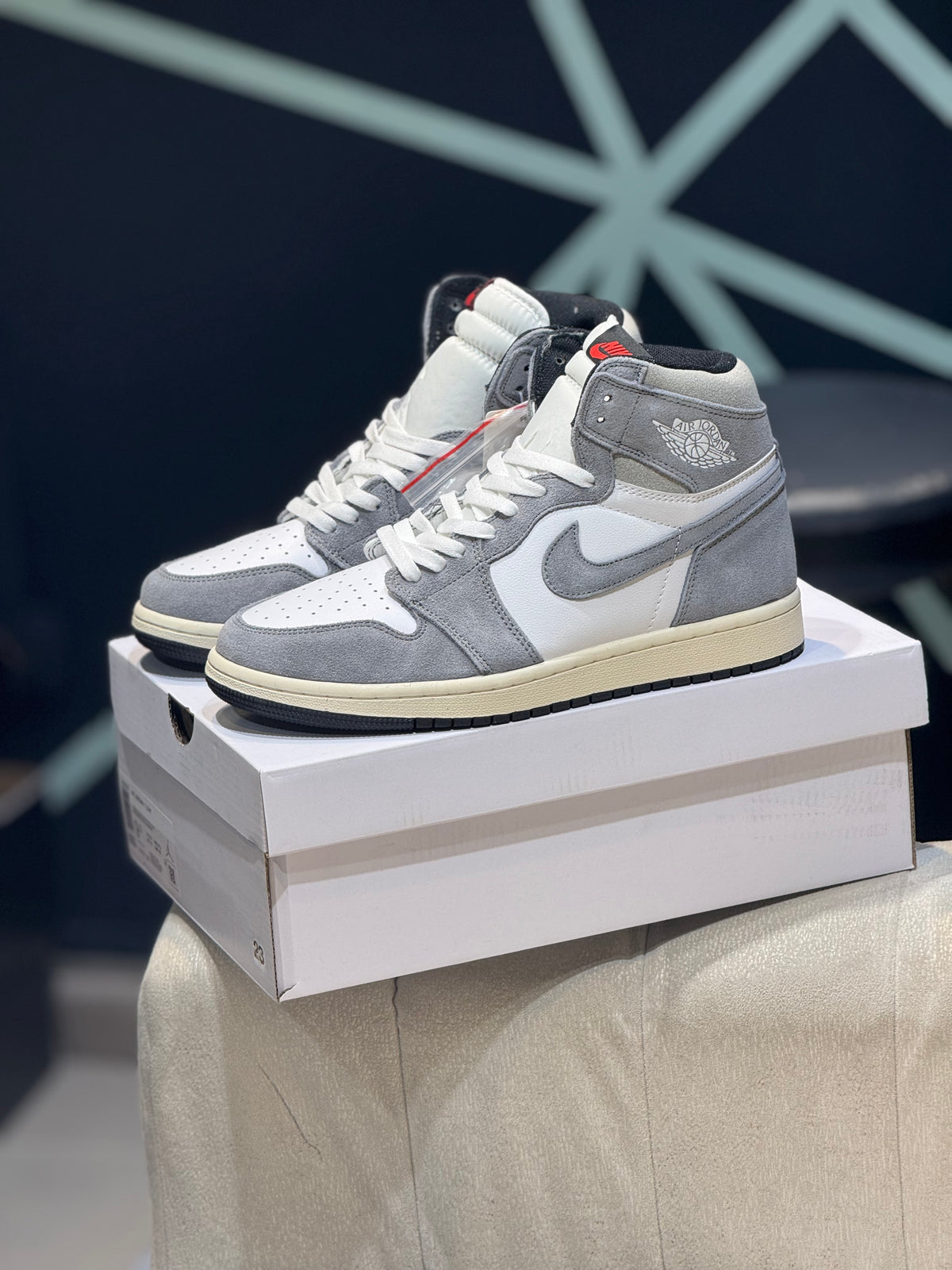 Jordan retro 1 high washed black