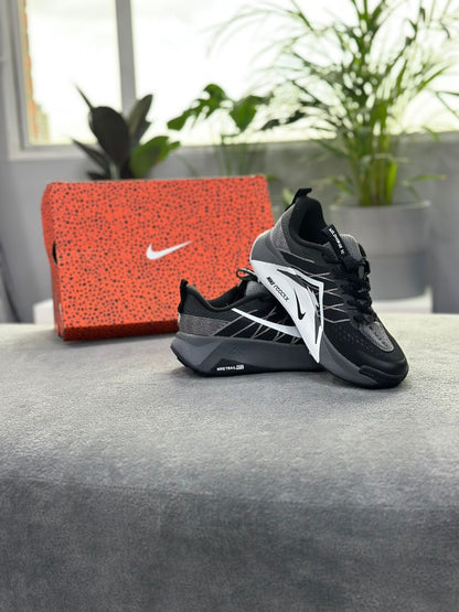 NIKE PEGASUS NEGRA