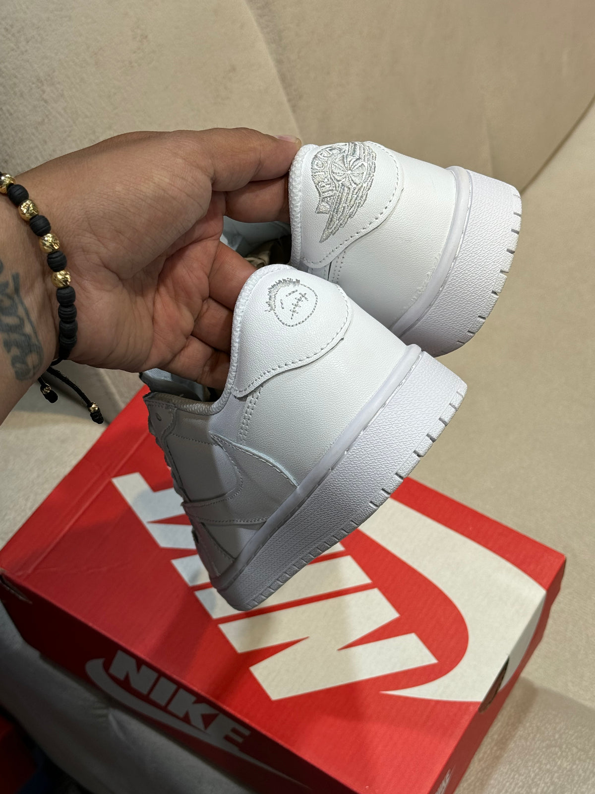 Nike Air Jordan 1 low x travis scott