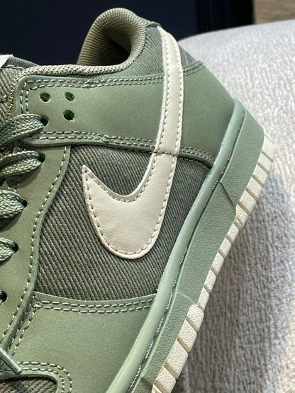 Nike dunk Olive green